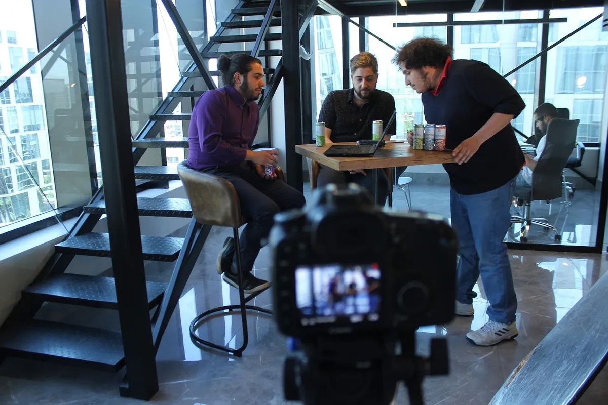 flmaker, making off, descortes, cine, films, video, producer, actor, director, scene, cameraman, the camera, cinema, media, recording, television, film, tv, blu