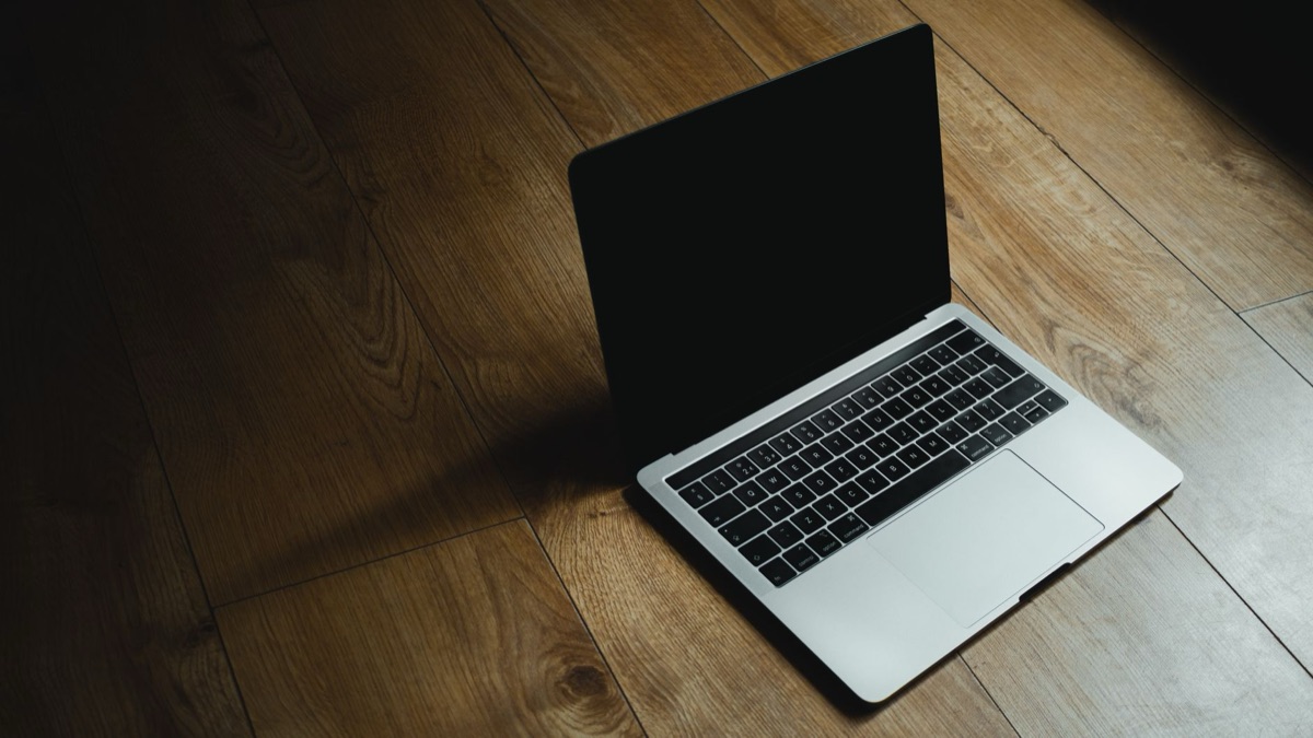 Pantalla negra con sensación de plenitud